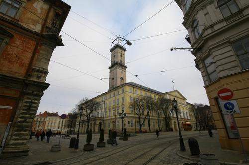 Place de la mairie de Lviv